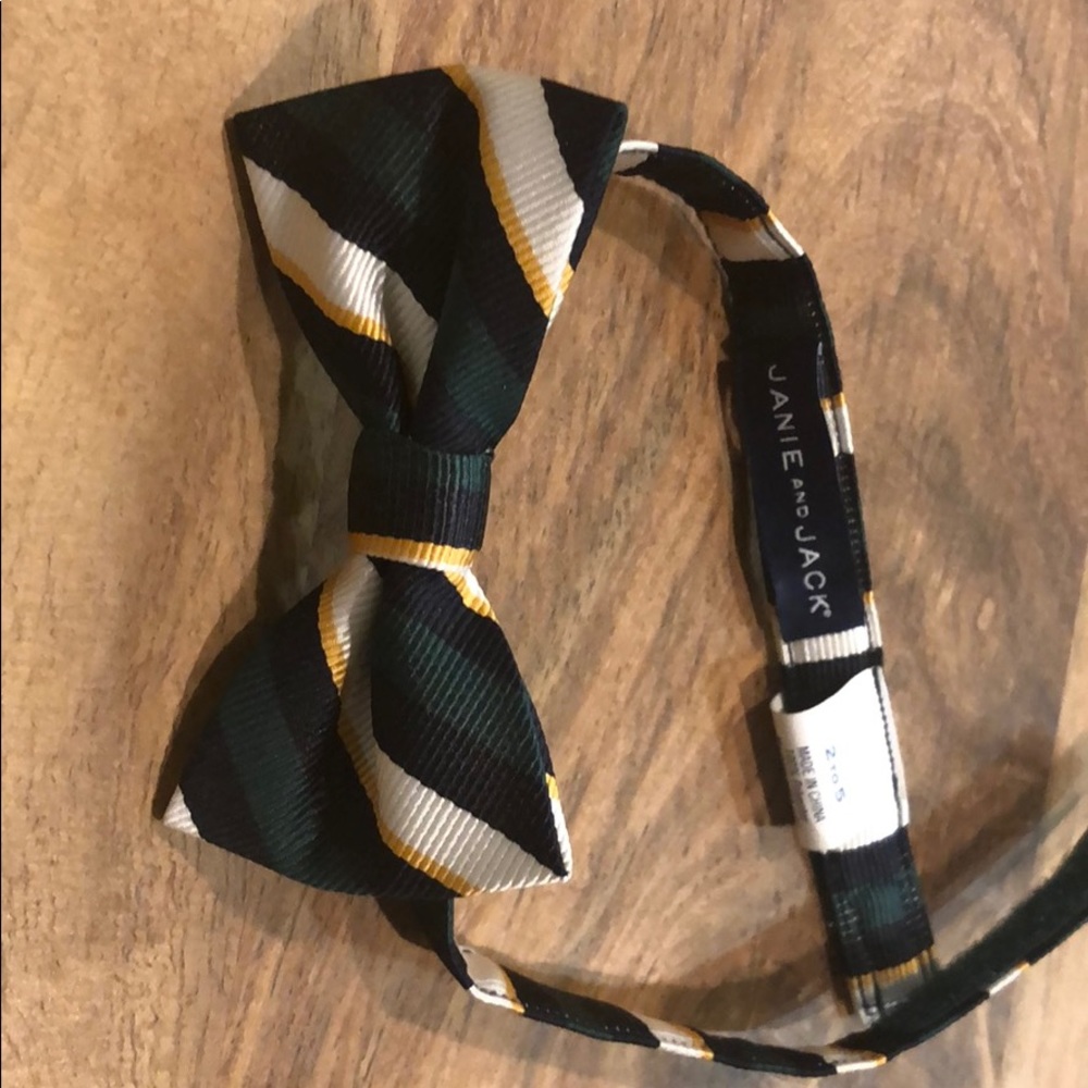 Janie and Jane bow tie